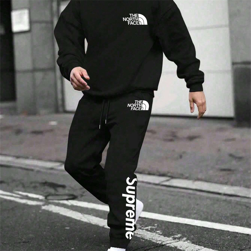 【THE NORTH FACE & SUPREME】独特の姿をした白髪の男の子ですパーカーのスーツです