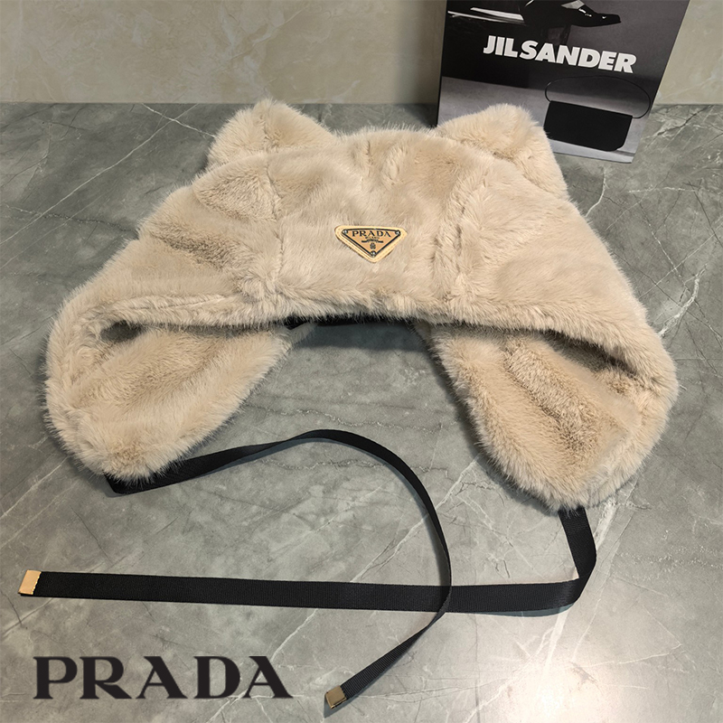 Prada綿毛の帽子30 SS97821