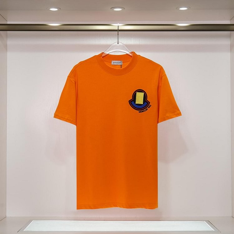 【Moncler 】（モンクレール）男女兼用、ご好評に付き再入荷！