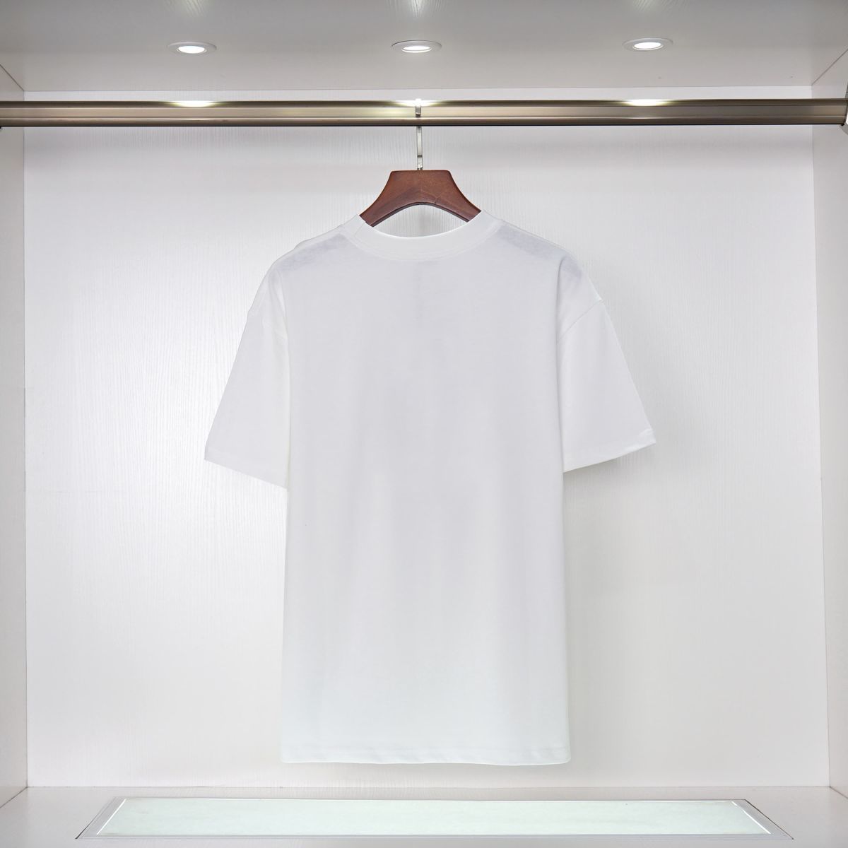 【Moncler 】（モンクレール）男女兼用、ご好評に付き再入荷！