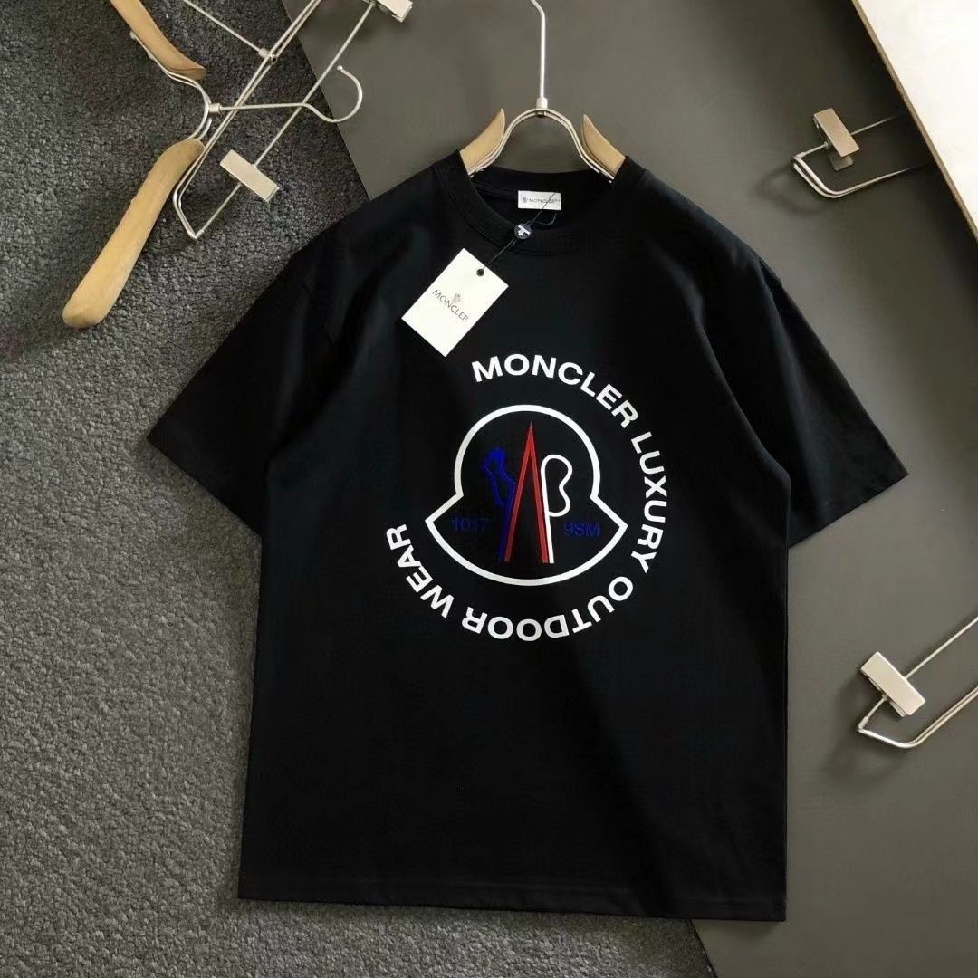 【Moncler 】（モンクレール）男女兼用、ご好評に付き再入荷！