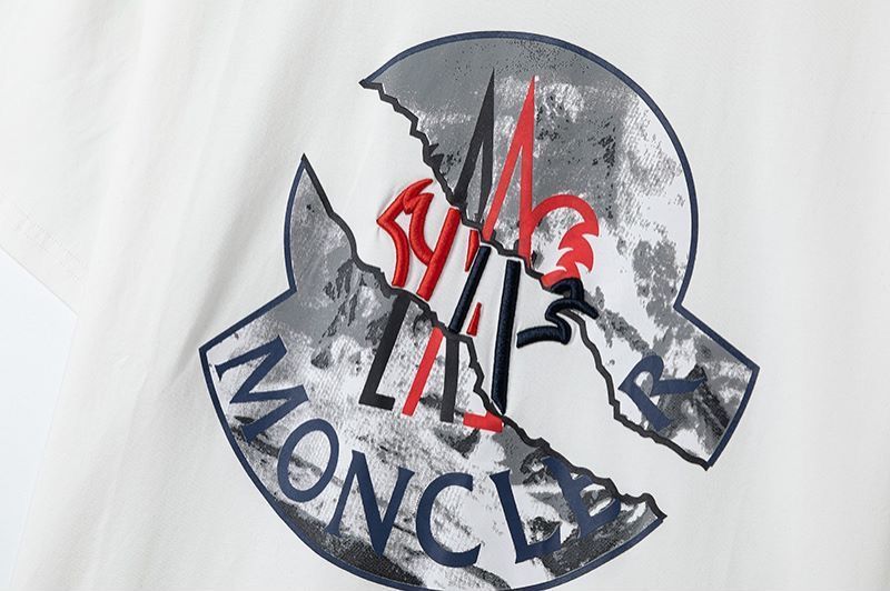 【Moncler 】（モンクレール）半袖 男女兼用