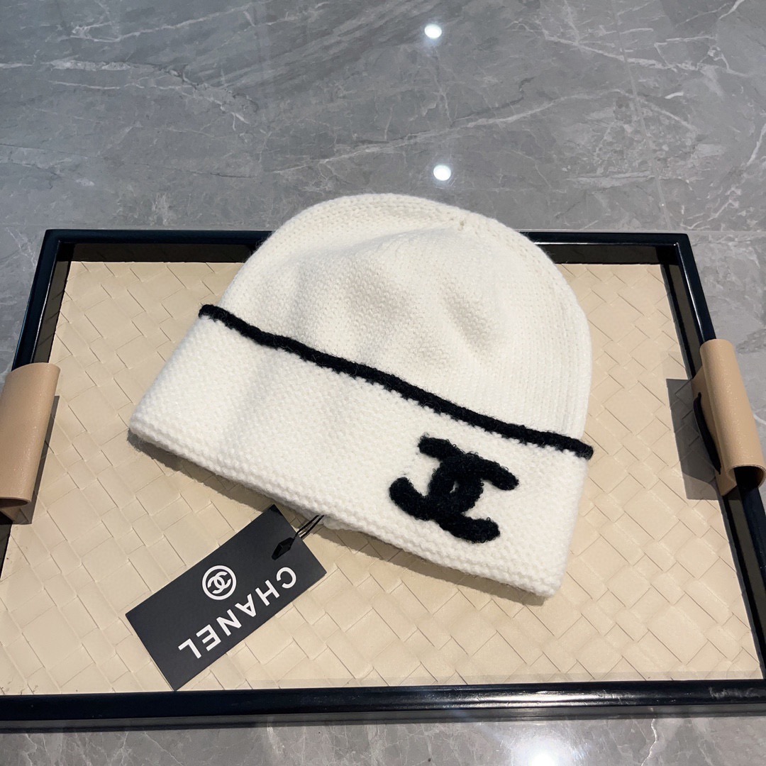 CHANEL 秋冬の暖かい綿の帽子
