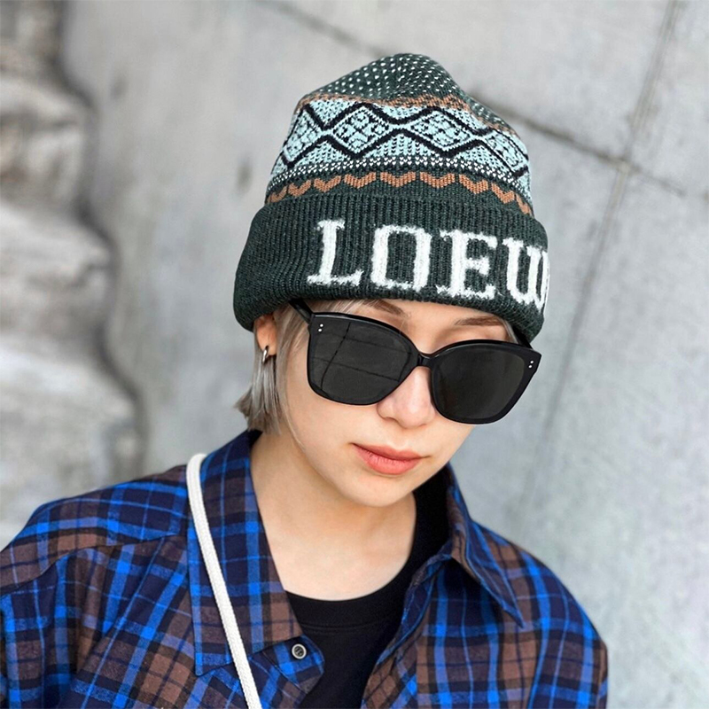loewe綿毛の帽子06 SS97820