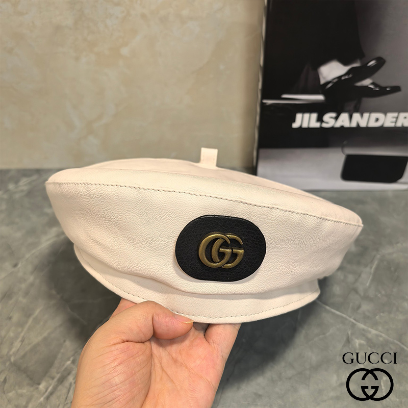GUCCIレトロ本革ベレー帽06 SS94320