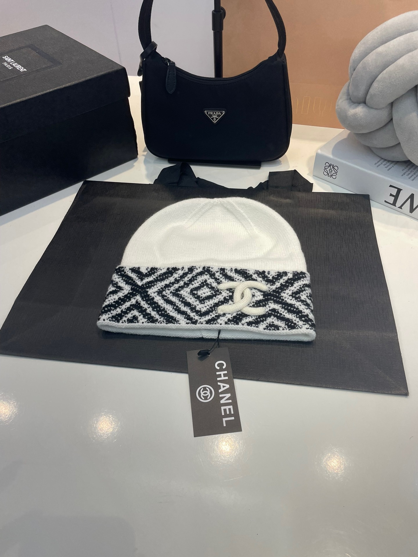 CHANEL 秋冬の暖かい綿の帽子 アーガイル柄