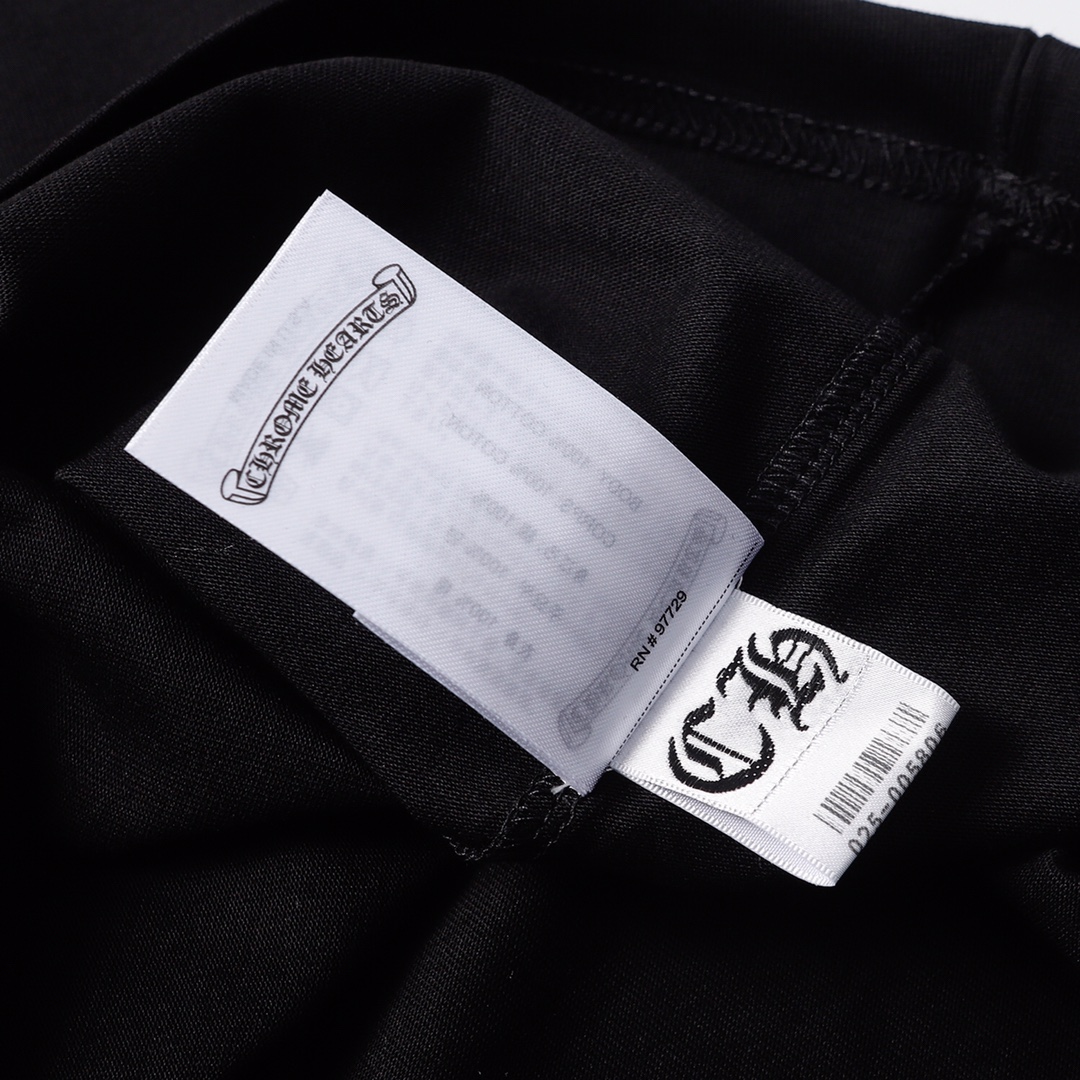 【CHROME HEARTS 公式旗艦店】クロムハーツ Tシャツ ご好評に付き再入荷！黒 白