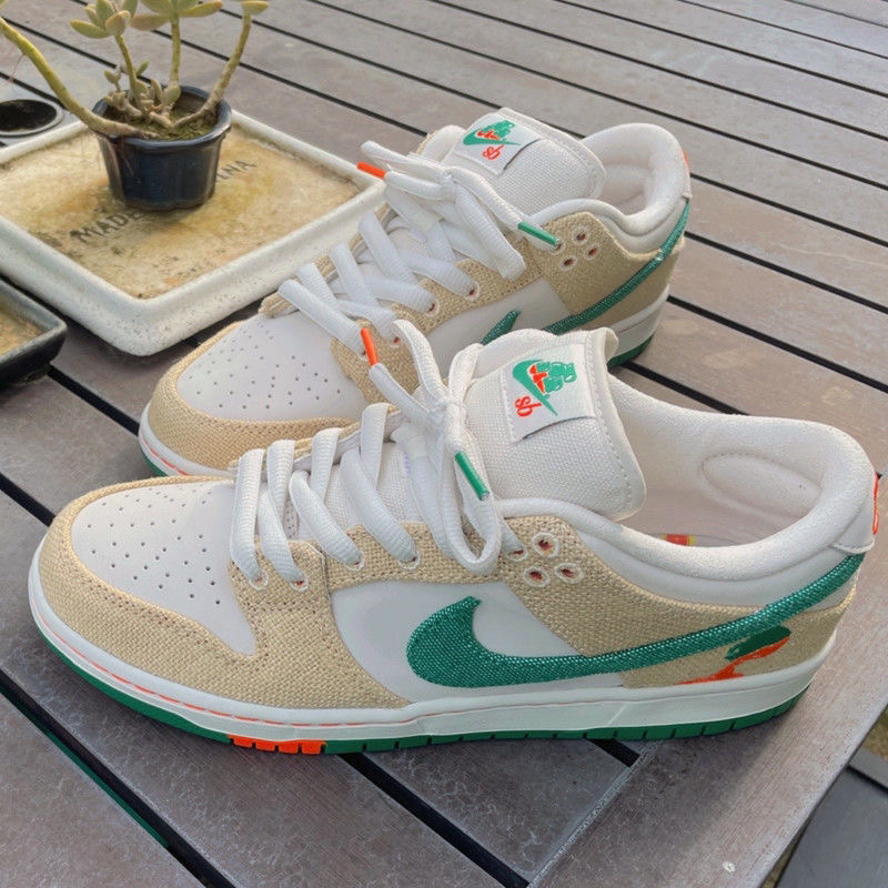 NIKE JARRITOS コラボスニーカー/人気スニーカー