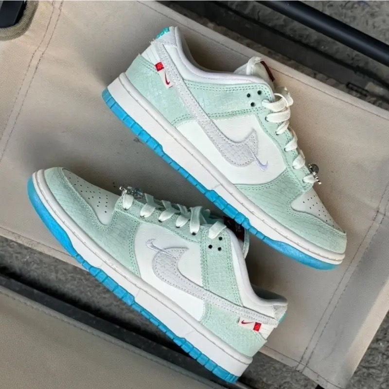 NIKE JARRITOS コラボスニーカー/人気スニーカー