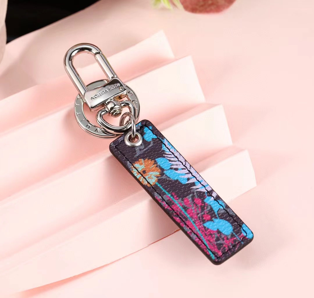 LV Louis Vuitton バッグペンダント キーホルダー 65 zm