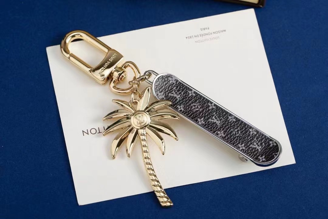 LV Louis Vuitton バッグペンダント キーホルダー 46 zm