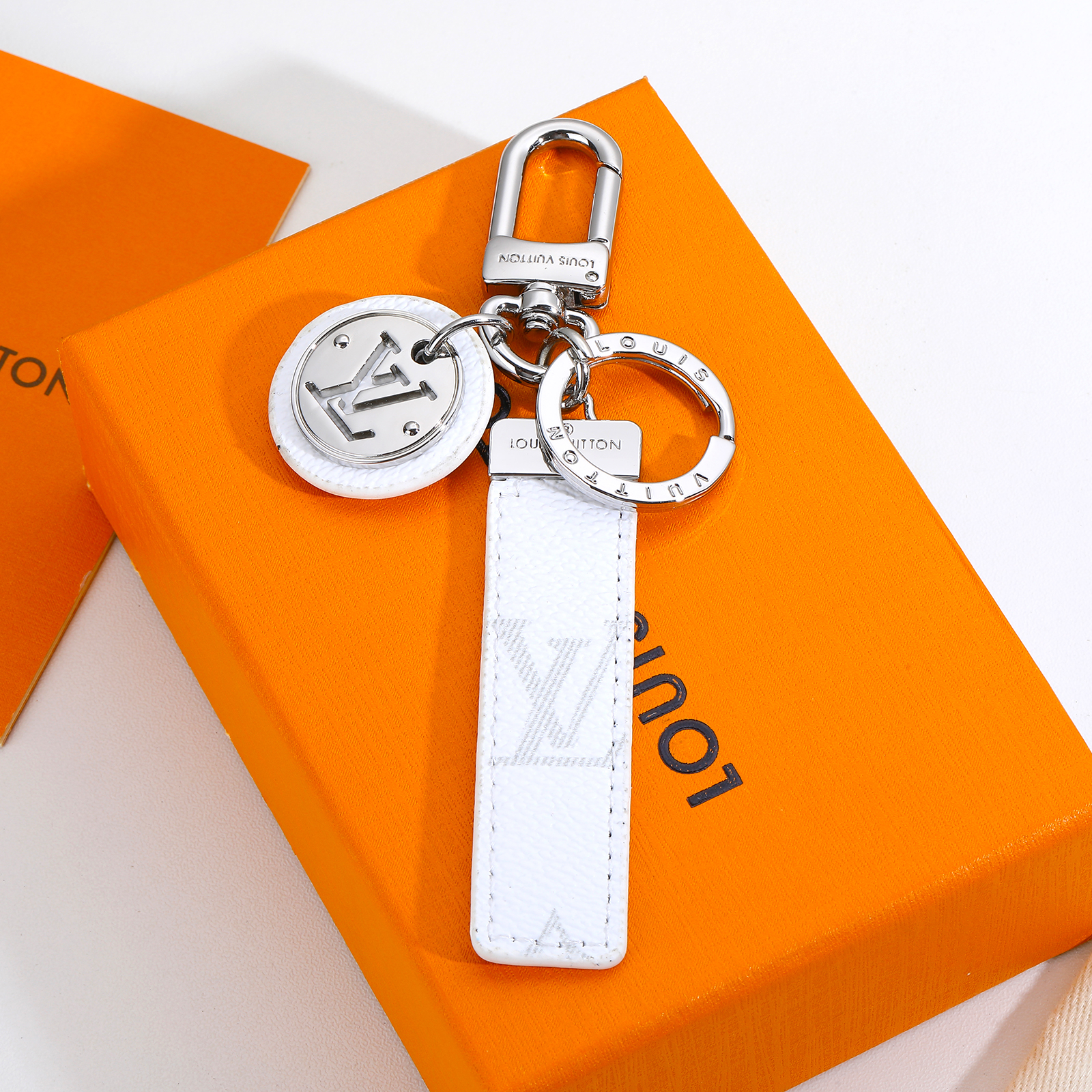 LV Louis Vuitton バッグペンダント キーホルダー 10 zm