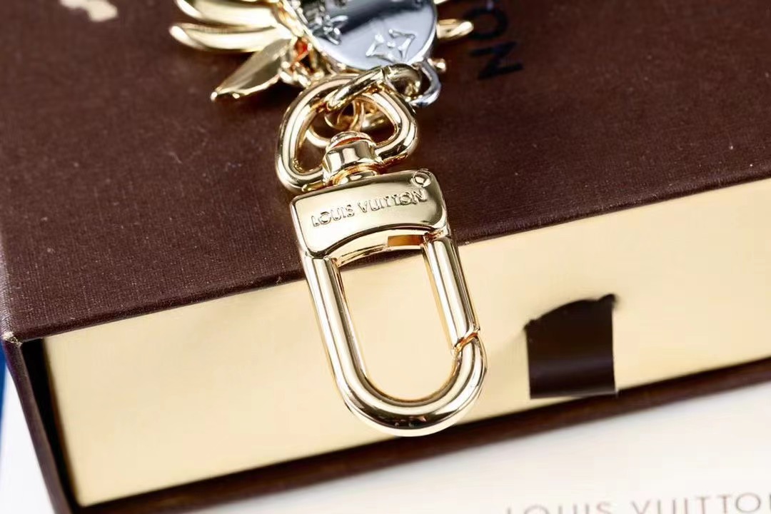 LV Louis Vuitton バッグペンダント キーホルダー 46 zm