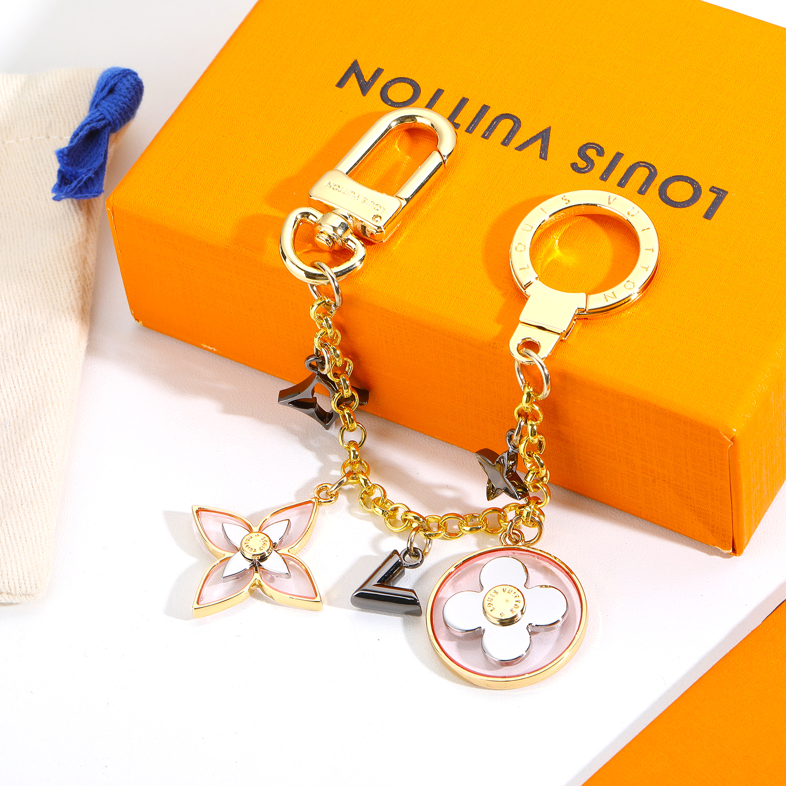 LV Louis Vuitton バッグペンダント キーホルダー 20 zm