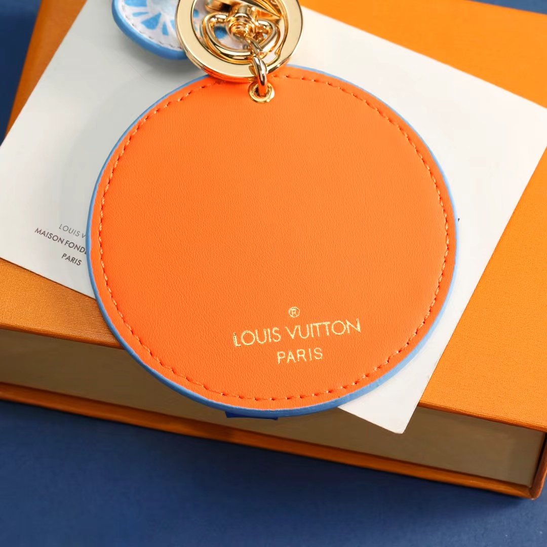 LV Louis Vuitton バッグペンダント キーホルダー 81 zm