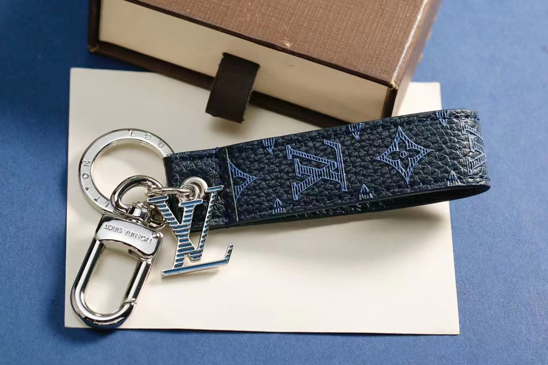 LV Louis Vuitton バッグペンダント キーホルダー 53 zm