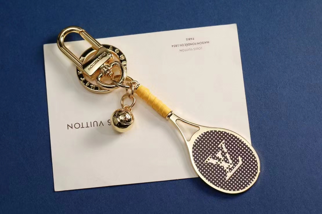 LV Louis Vuitton バッグペンダント キーホルダー 56 zm
