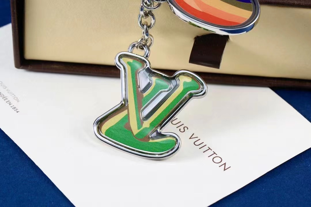 LV Louis Vuitton バッグペンダント キーホルダー 44 zm