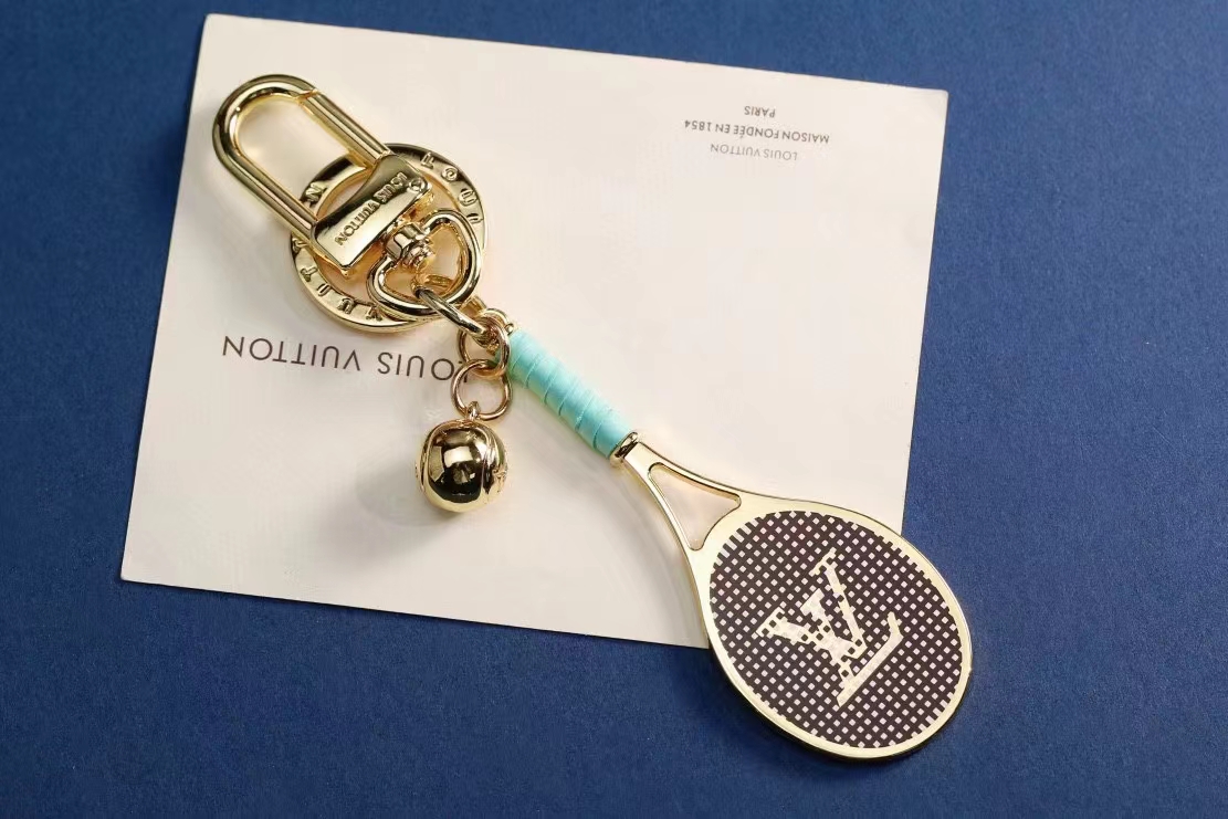 LV Louis Vuitton バッグペンダント キーホルダー 56 zm