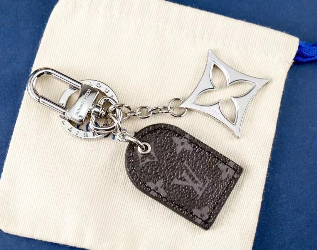 LV Louis Vuitton バッグペンダント キーホルダー 36 zm