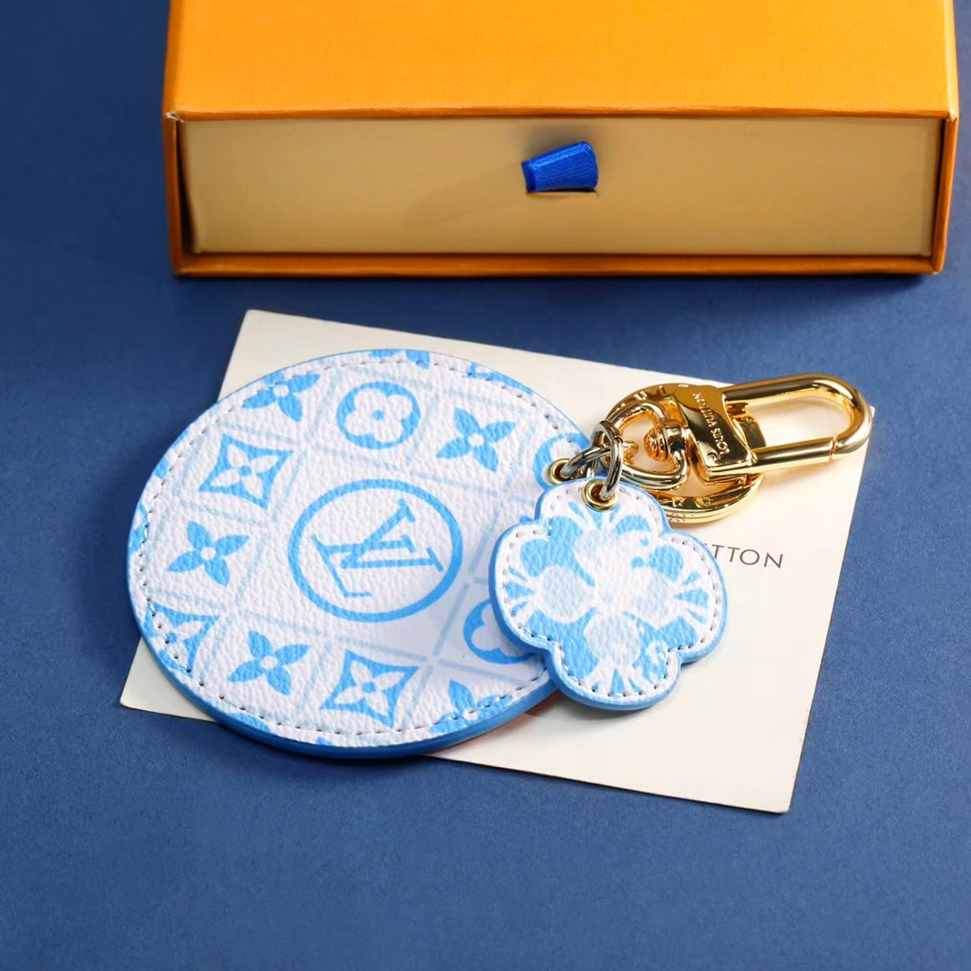 LV Louis Vuitton バッグペンダント キーホルダー 81 zm
