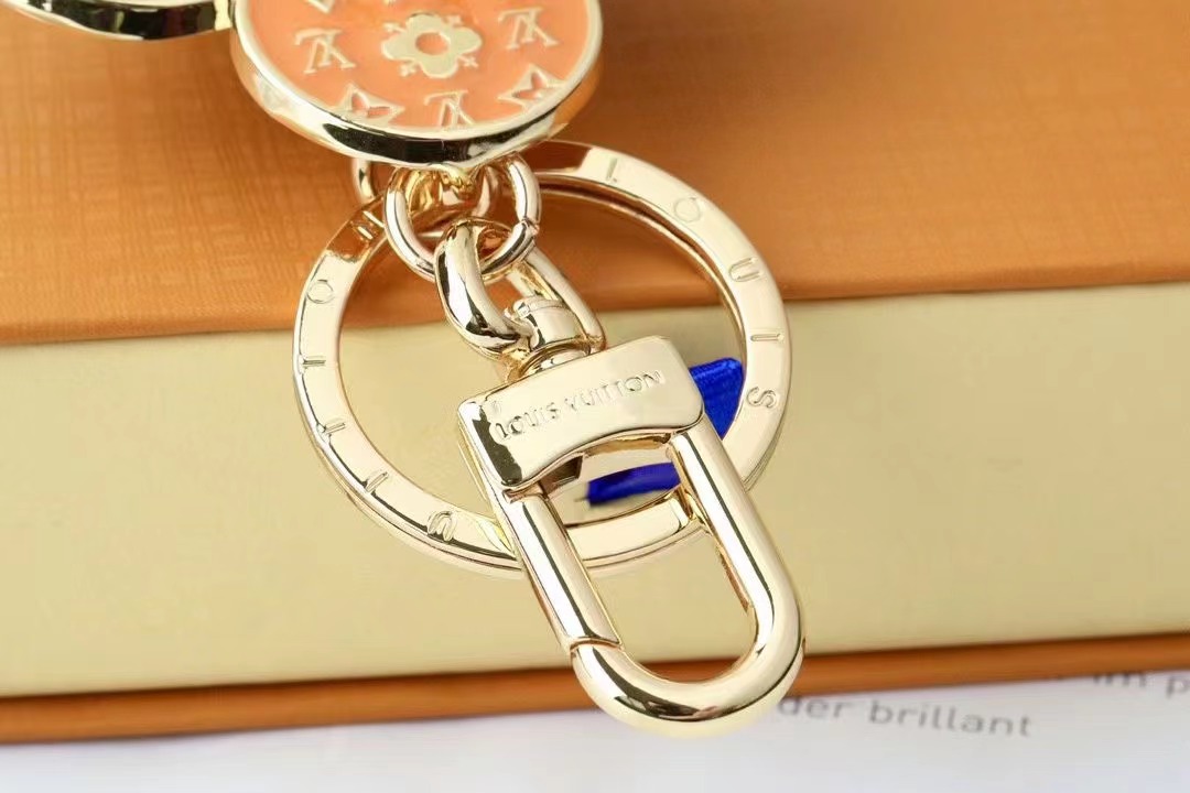 LV Louis Vuitton バッグペンダント キーホルダー 26 zm