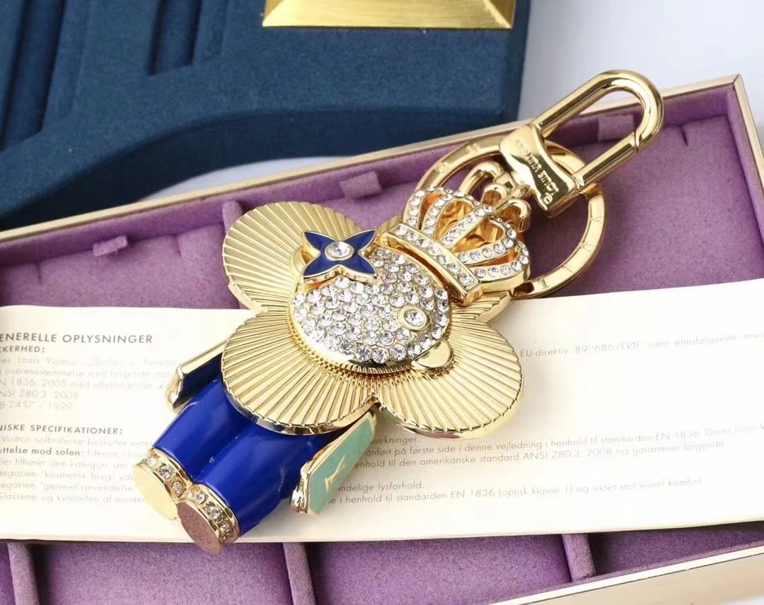 LV Louis Vuitton バッグペンダント キーホルダー 26 zm