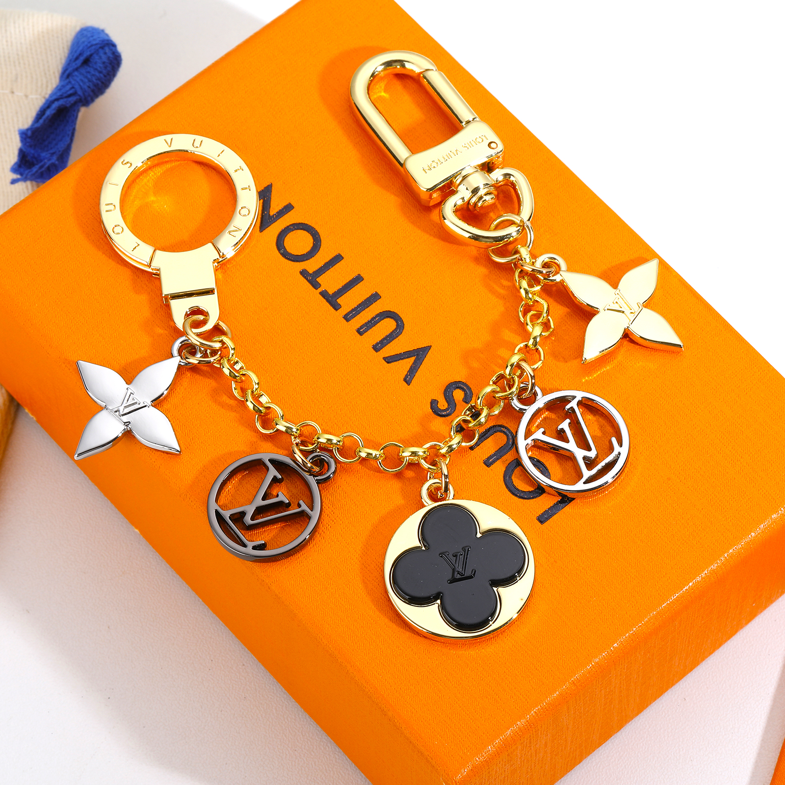 LV Louis Vuitton バッグペンダント キーホルダー18 zm
