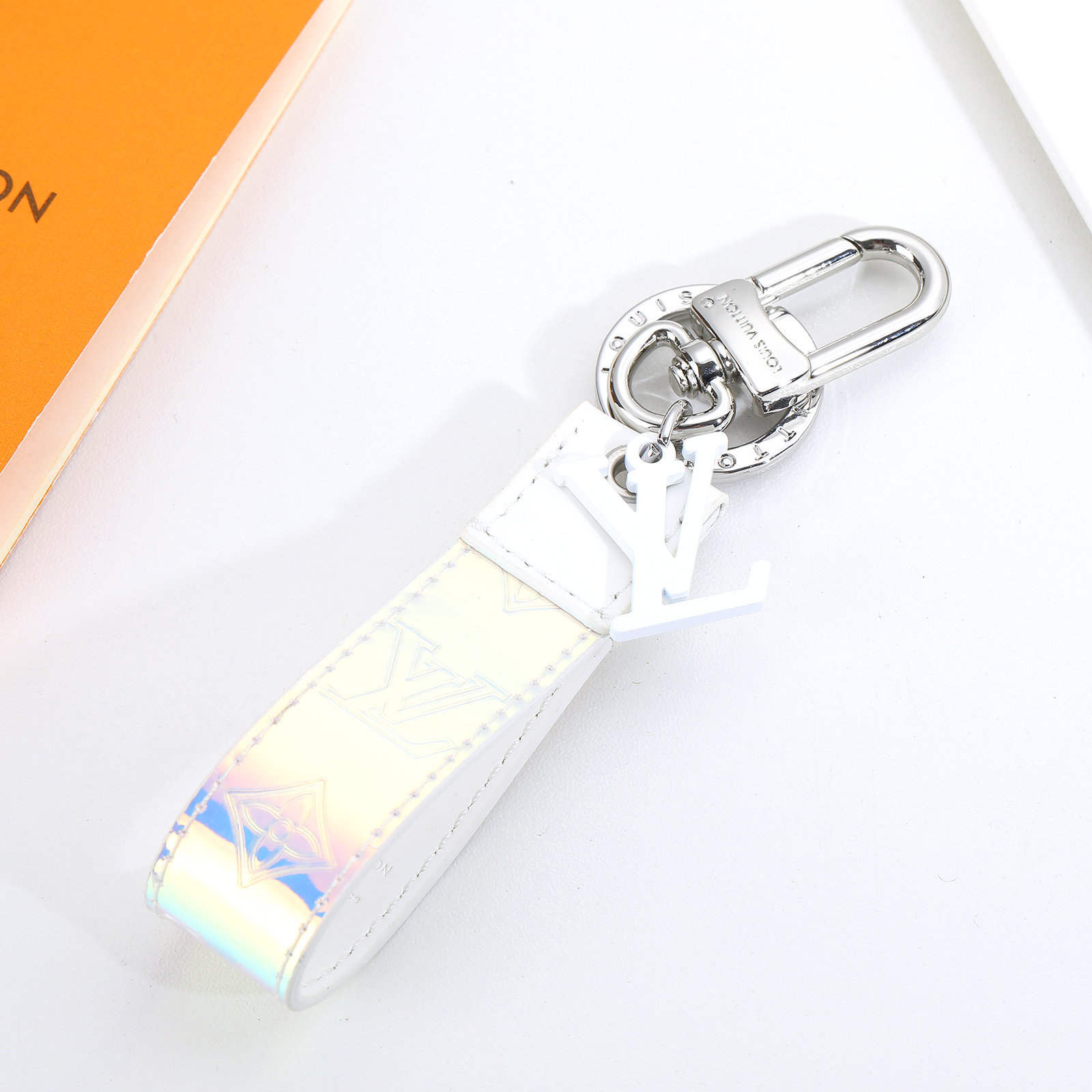 LV Louis Vuitton バッグペンダント キーホルダー15 zm
