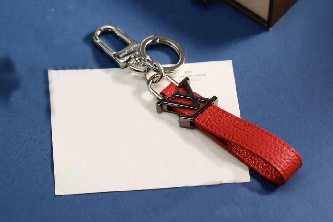 LV Louis Vuitton バッグペンダント キーホルダー 56 zm