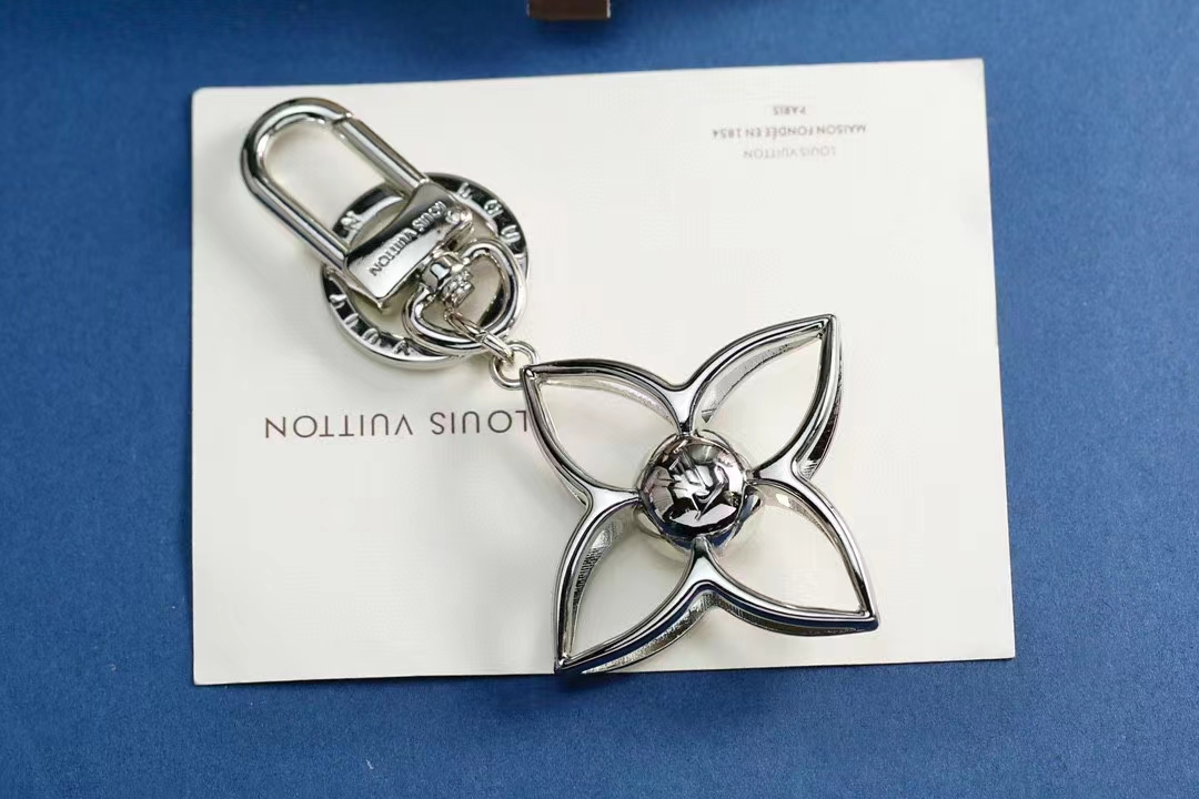 LV Louis Vuitton バッグペンダント キーホルダー 57 zm