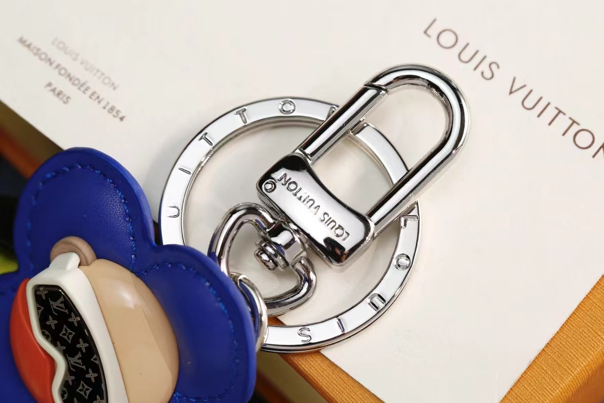 LV Louis Vuitton バッグペンダント キーホルダー 72 zm