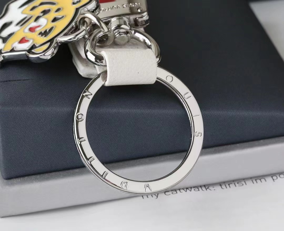 LV Louis Vuitton バッグペンダント キーホルダー 33 zm