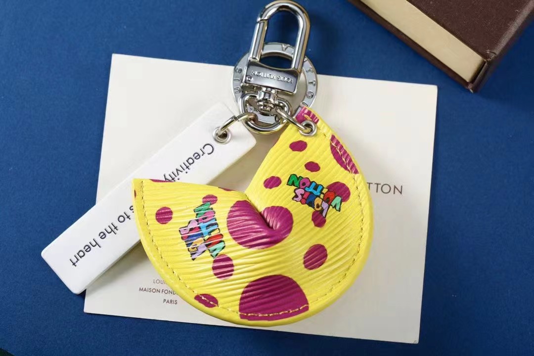 LV Louis Vuitton バッグペンダント キーホルダー 45 zm