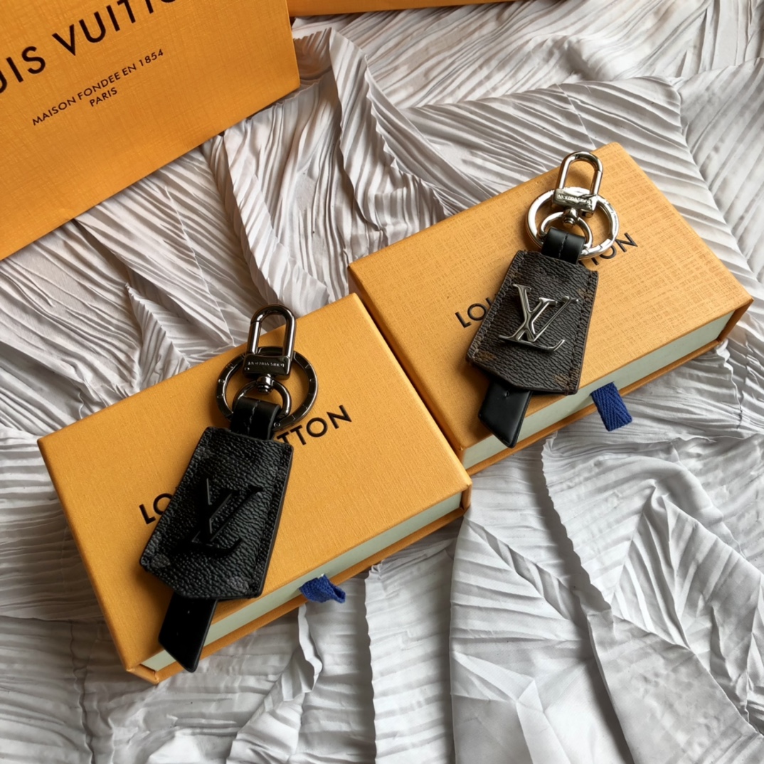 【Louis Vuitton 】（ルイヴィトン）ポルトクレ?クロッシュ クレ キーホルダー