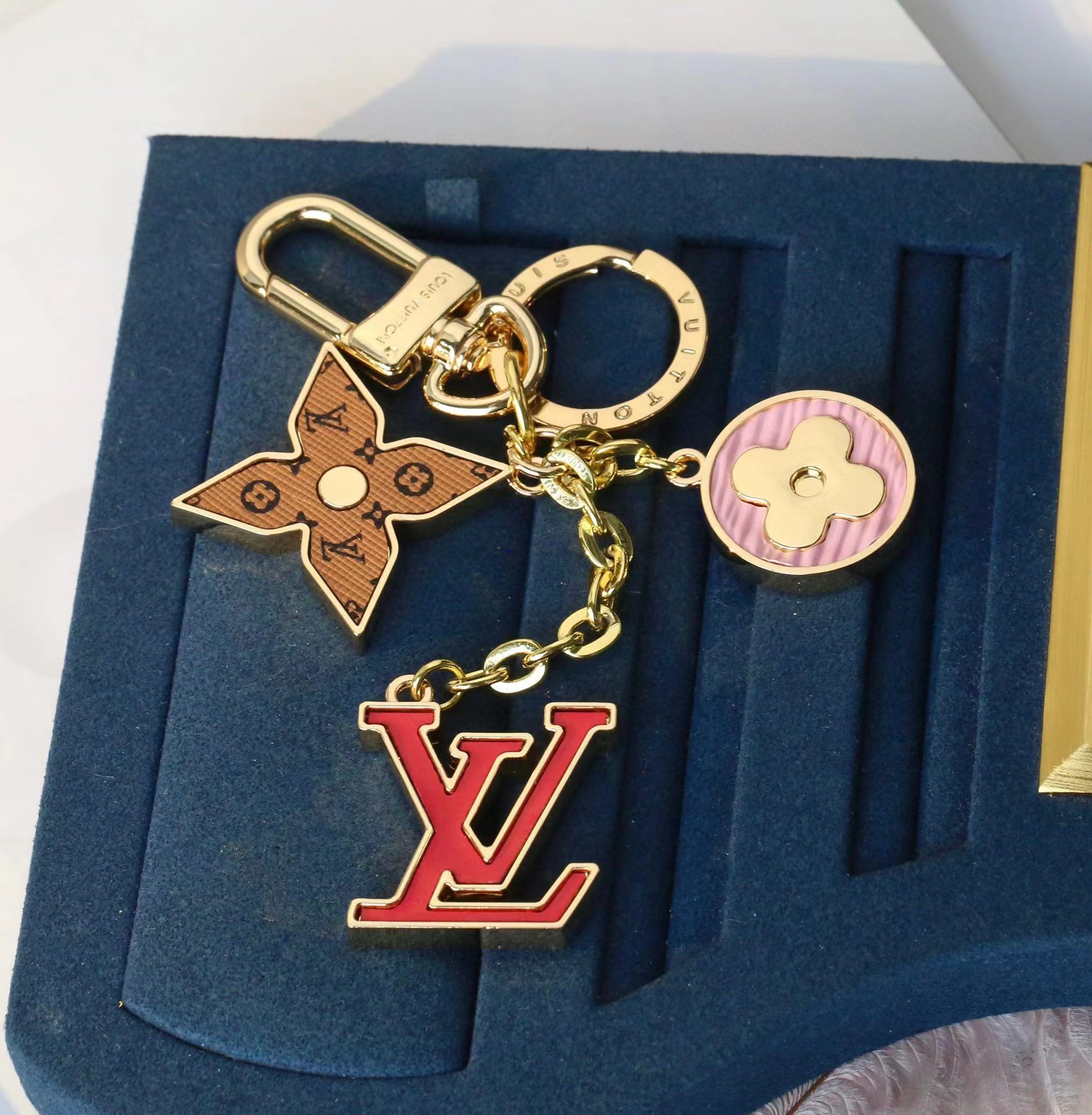 LV Louis Vuitton バッグペンダント キーホルダー 51 zm