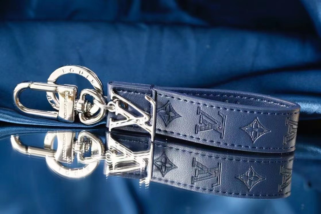LV Louis Vuitton バッグペンダント キーホルダー 35 zm