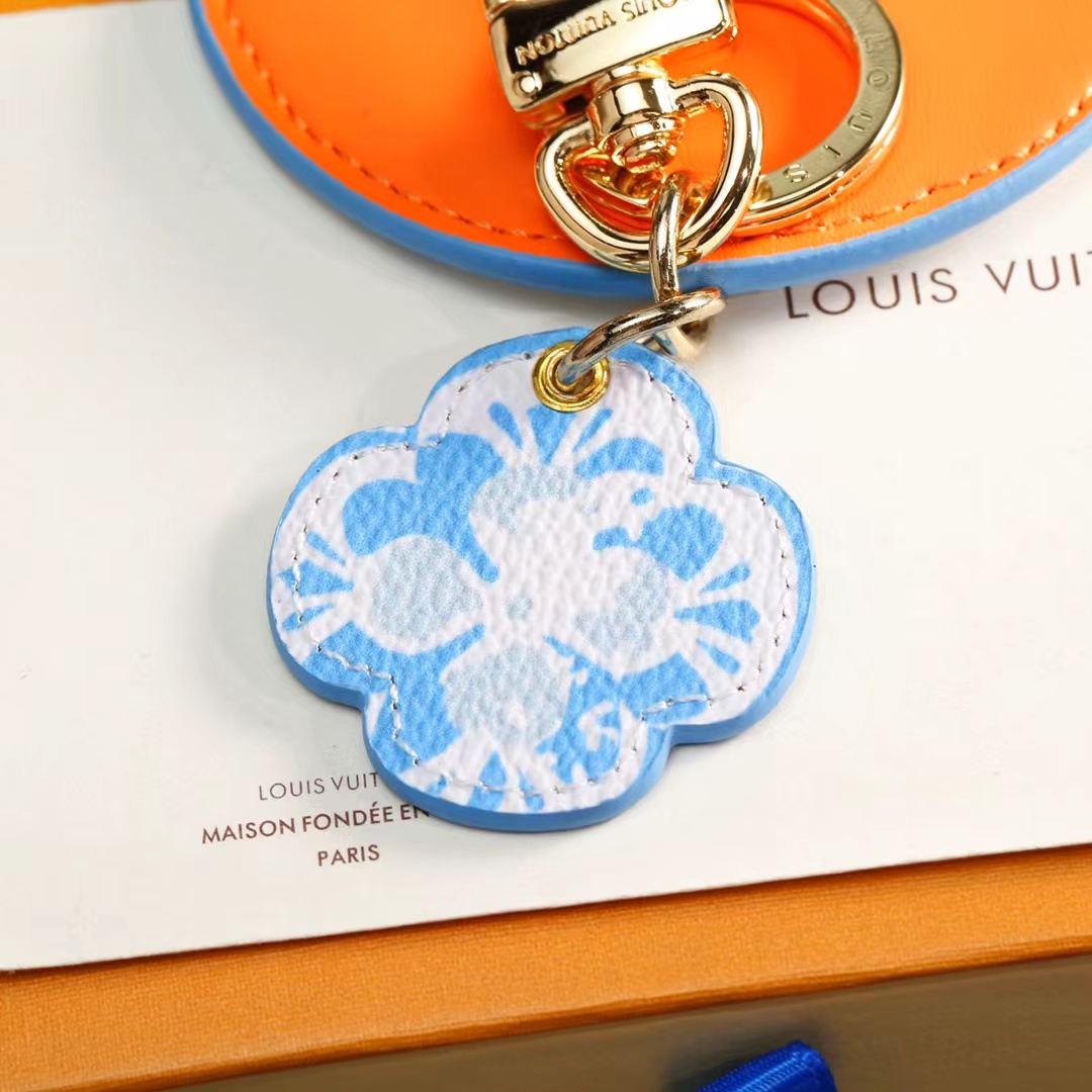 LV Louis Vuitton バッグペンダント キーホルダー 81 zm