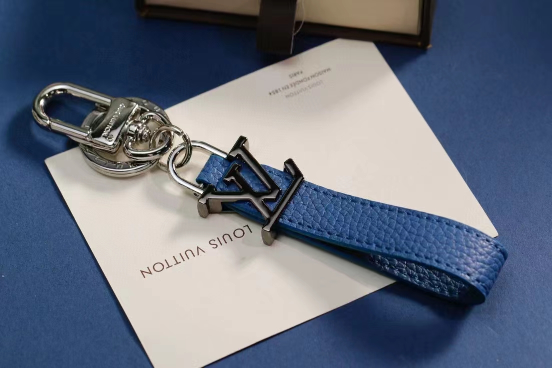 LV Louis Vuitton バッグペンダント キーホルダー 56 zm