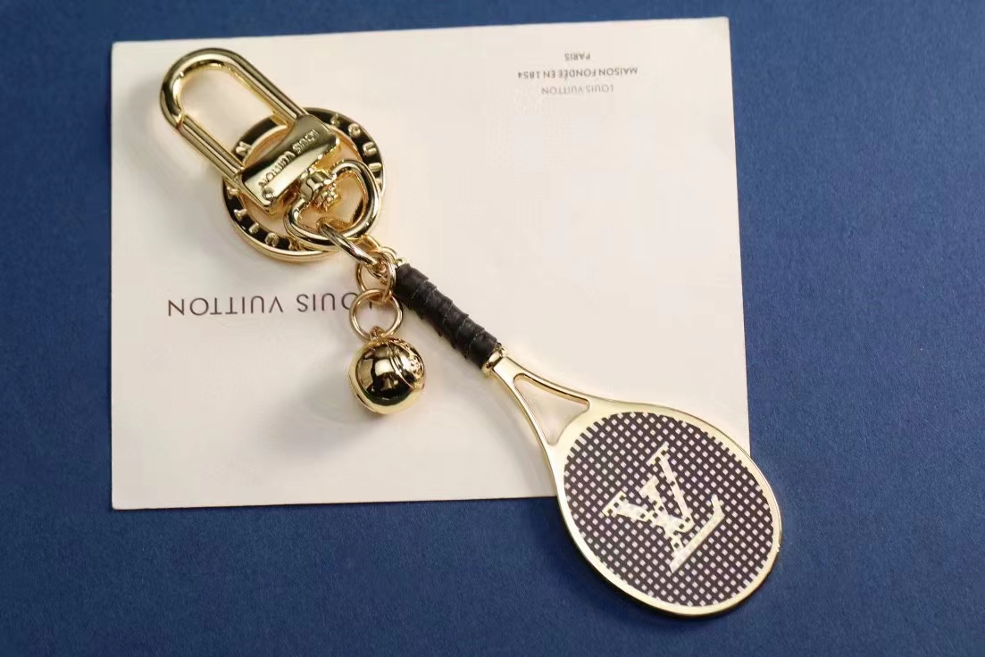 LV Louis Vuitton バッグペンダント キーホルダー 56 zm