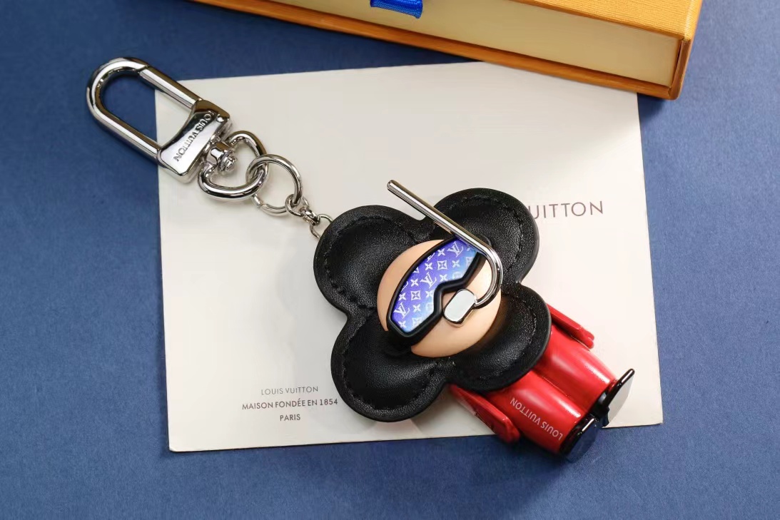 LV Louis Vuitton バッグペンダント キーホルダー 77 zm