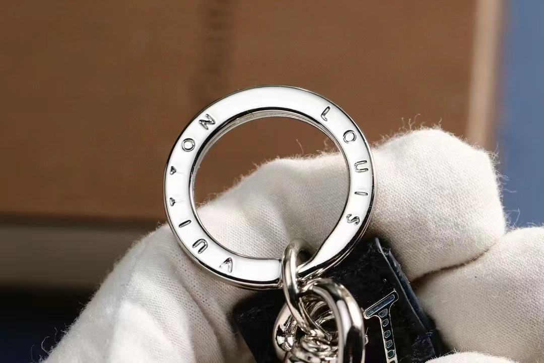 LV Louis Vuitton バッグペンダント キーホルダー 53 zm