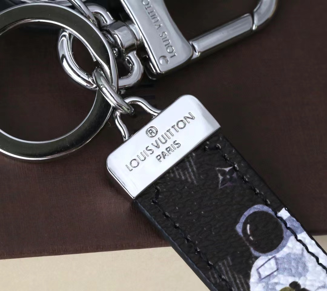 LV Louis Vuitton バッグペンダント キーホルダー 66 zm