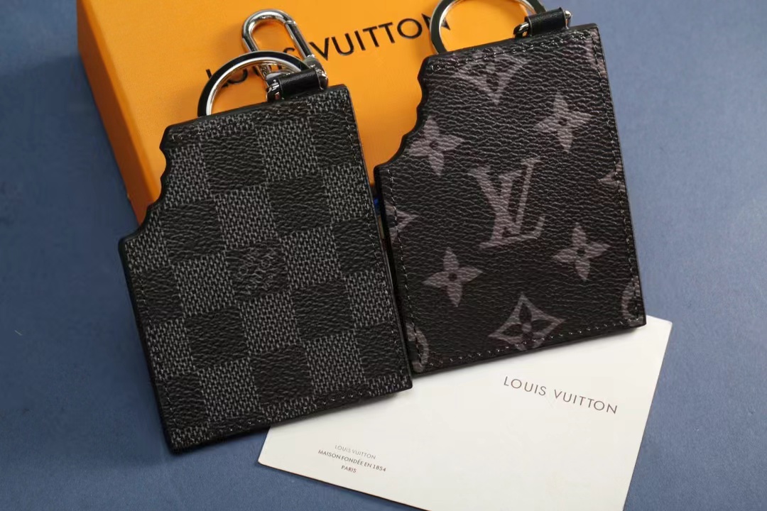 LV Louis Vuitton バッグペンダント キーホルダー 78 zm