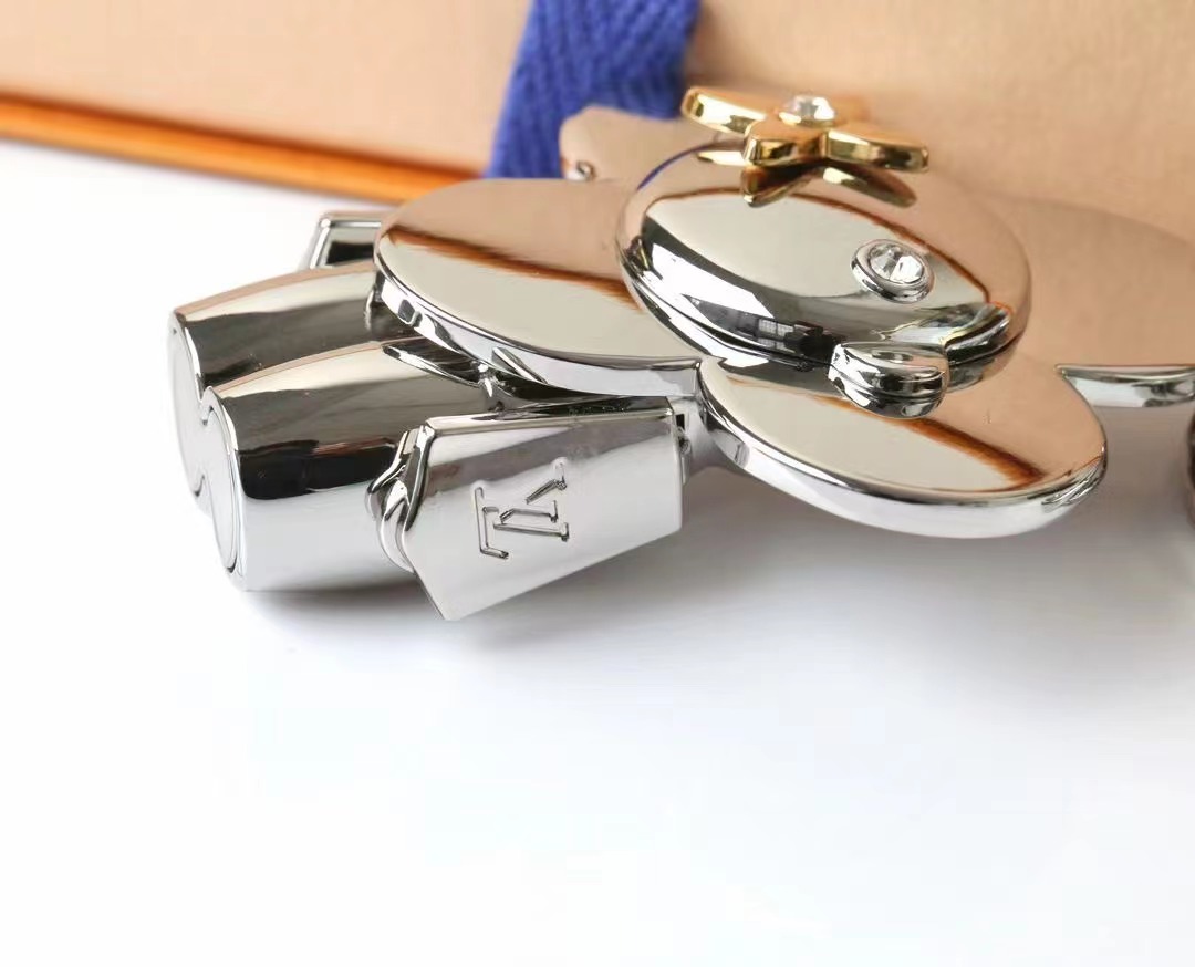 LV Louis Vuitton バッグペンダント キーホルダー 29 zm