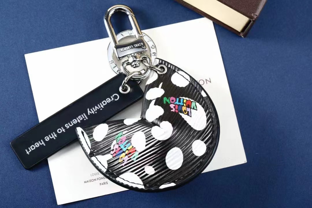 LV Louis Vuitton バッグペンダント キーホルダー 45 zm