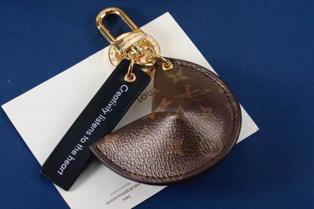 LV Louis Vuitton バッグペンダント キーホルダー 45 zm
