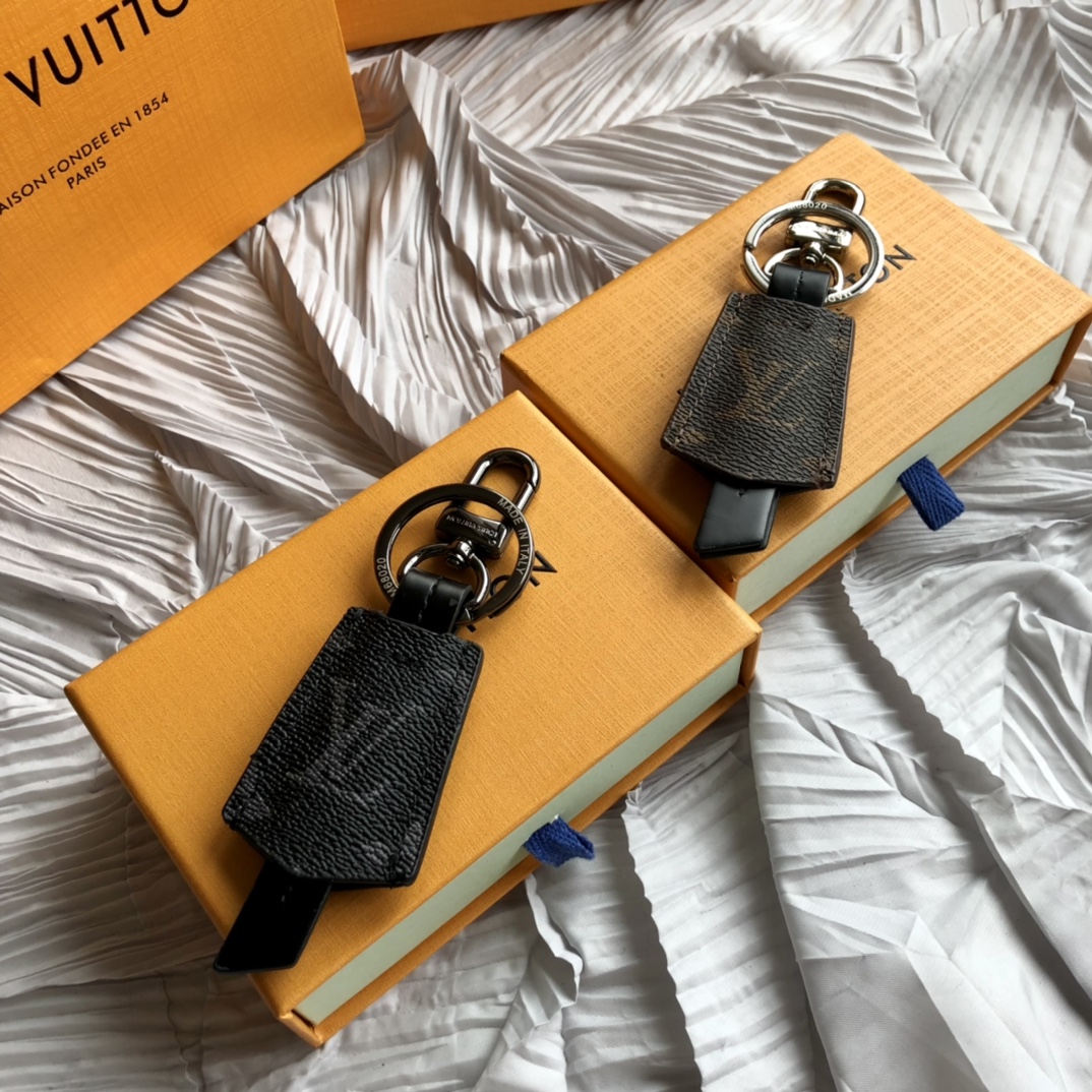【Louis Vuitton 】（ルイヴィトン）ポルトクレ?クロッシュ クレ キーホルダー