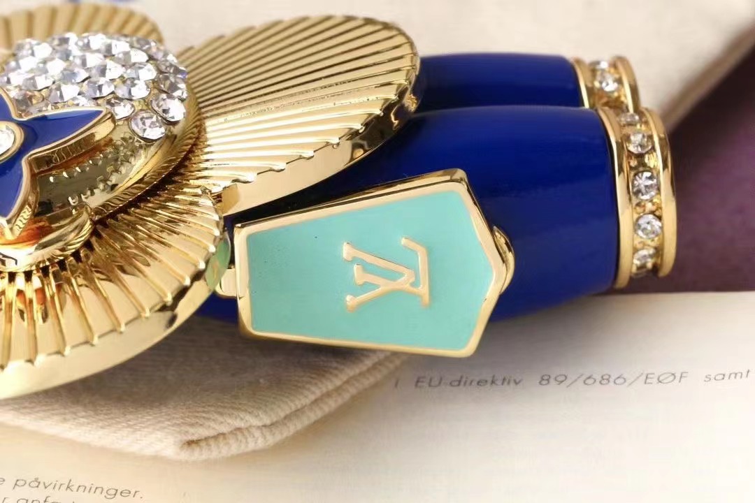 LV Louis Vuitton バッグペンダント キーホルダー 26 zm