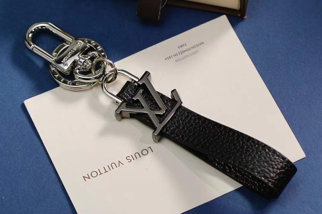 LV Louis Vuitton バッグペンダント キーホルダー 56 zm